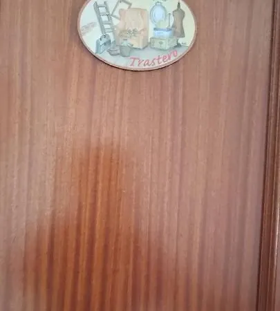 Un Pisin En Cimavilla * ヒホン